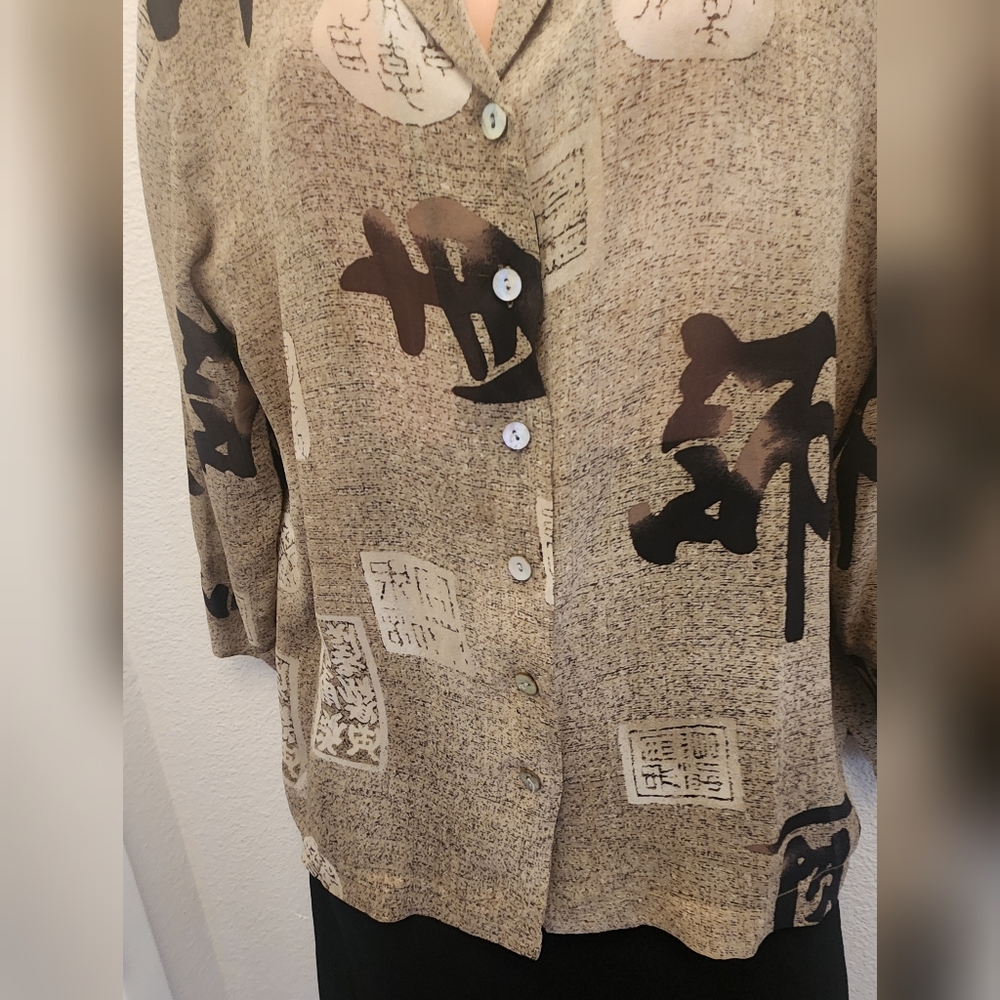 Vintage Chicos Designs 100% Silk Buddha Graphic Button Front Top Size 1 - Picture 3 of 8